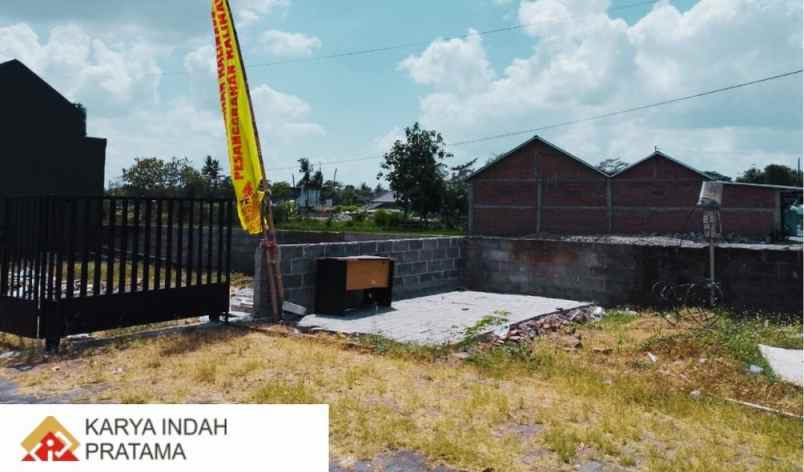 dijual rumah potorono