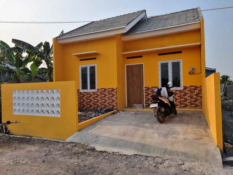 dijual rumah pucang gading