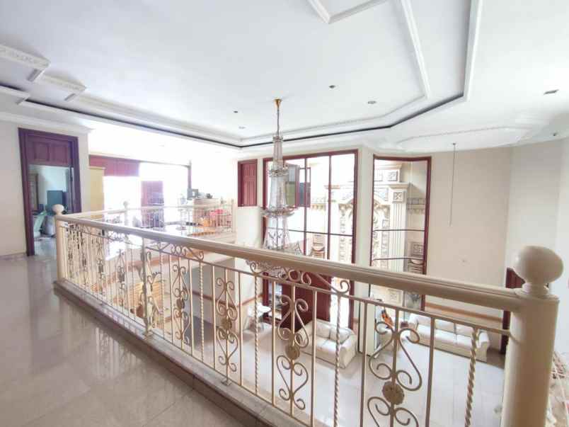 dijual rumah puncak permai