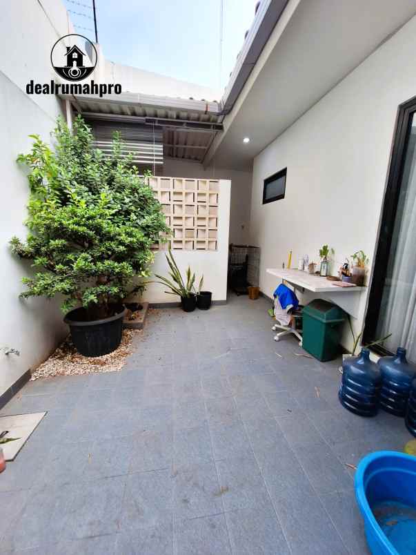 dijual rumah puri bintaro