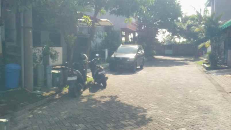 dijual rumah puri surya jaya gedangan