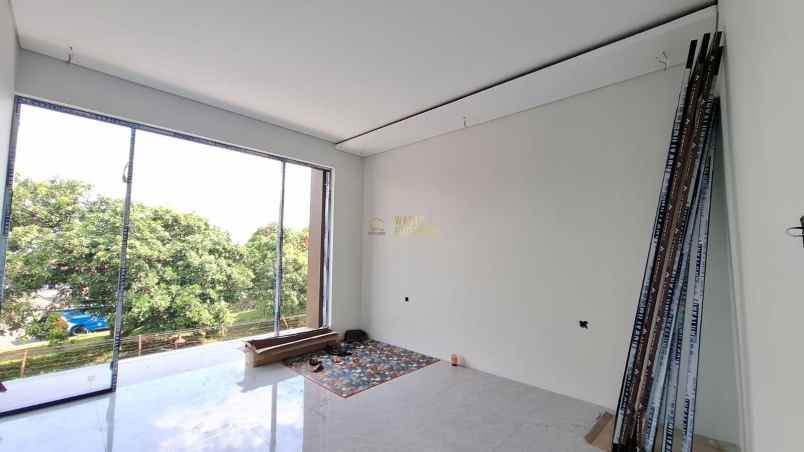 dijual rumah purwomartani