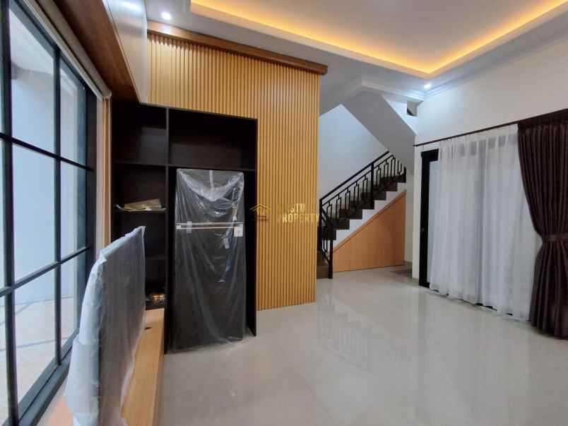 dijual rumah purwomartani