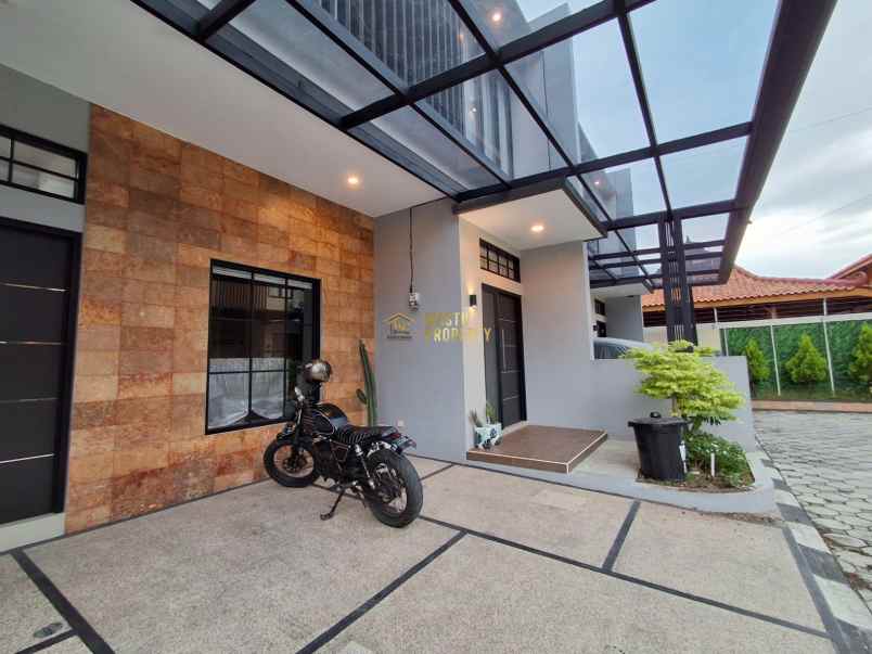 dijual rumah purwomartani