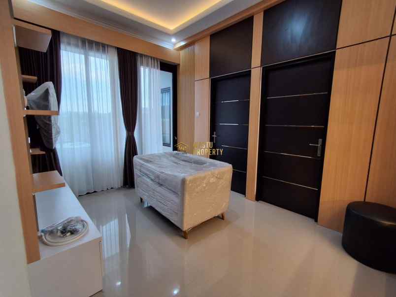 dijual rumah purwomartani