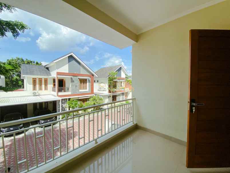 dijual rumah purwomartani