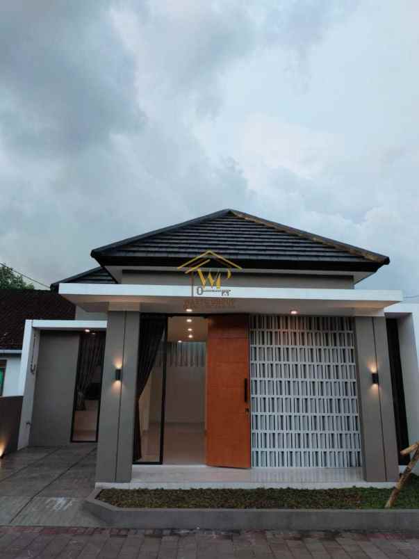 dijual rumah purwomartani kalasan