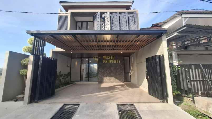 dijual rumah purwomartani kalasan