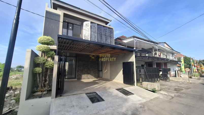 dijual rumah purwomartani kalasan