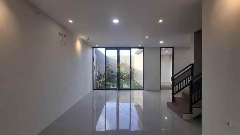 dijual rumah purwomartani kalasan