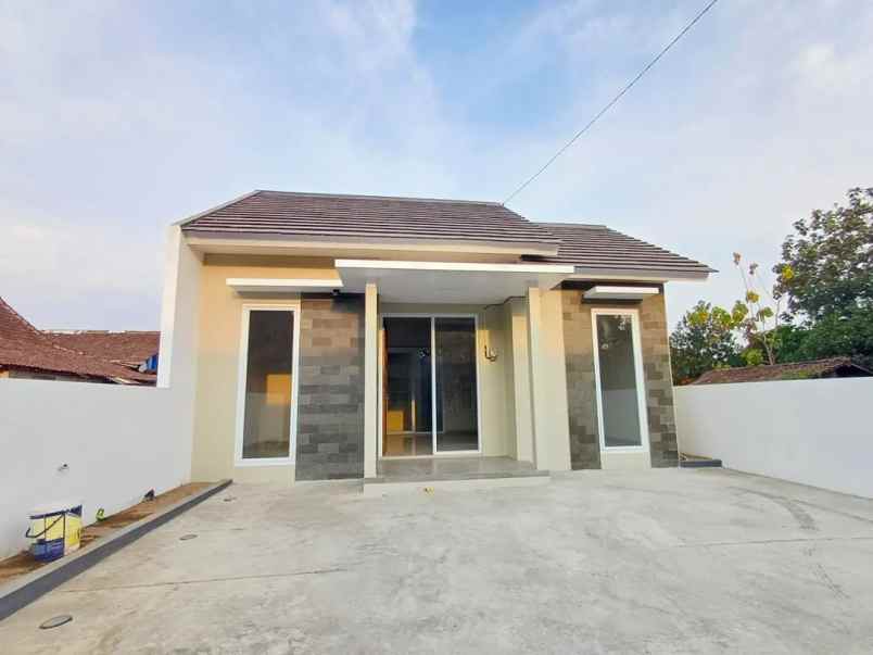 dijual rumah purwomartani kec kalasan