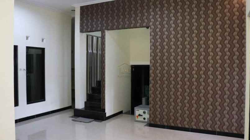 dijual rumah purwomartani kec kalasan