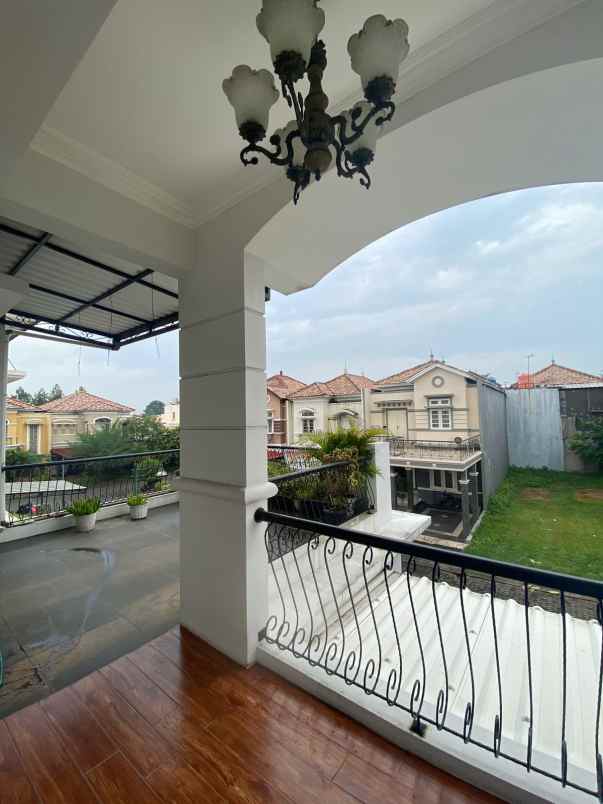 dijual rumah raffles hills