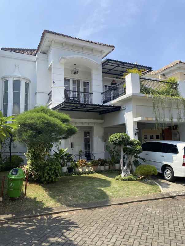 dijual rumah raffles hills