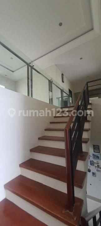 dijual rumah raffles hills cibubur