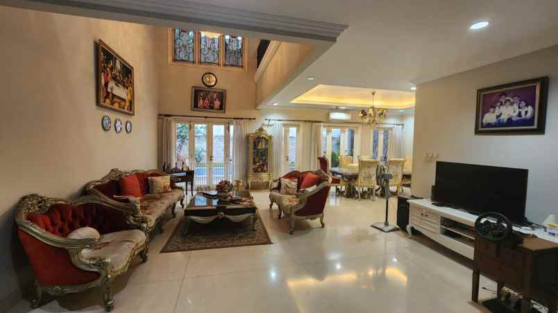 dijual rumah raffles hills cibubur