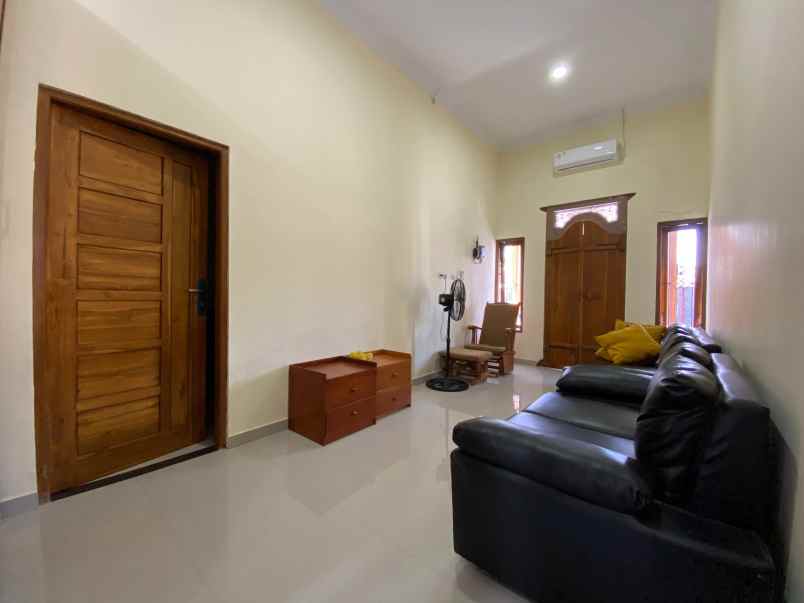 dijual rumah randusari kec prambanan