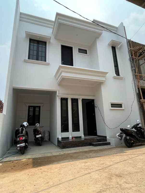 dijual rumah rangkapan jaya depok