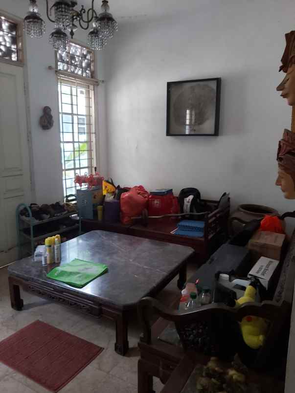 dijual rumah rumah kebon jeruk baru