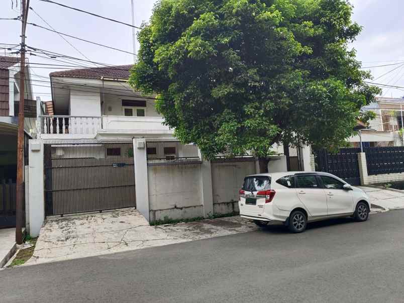 dijual rumah rumah kebon jeruk baru