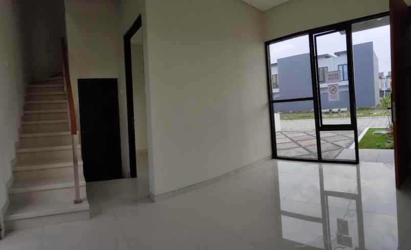 dijual rumah safira gold