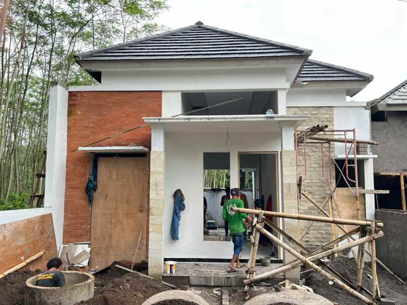 dijual rumah sambiroto kalasan