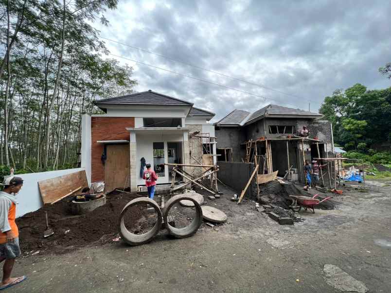 dijual rumah sambiroto kalasan