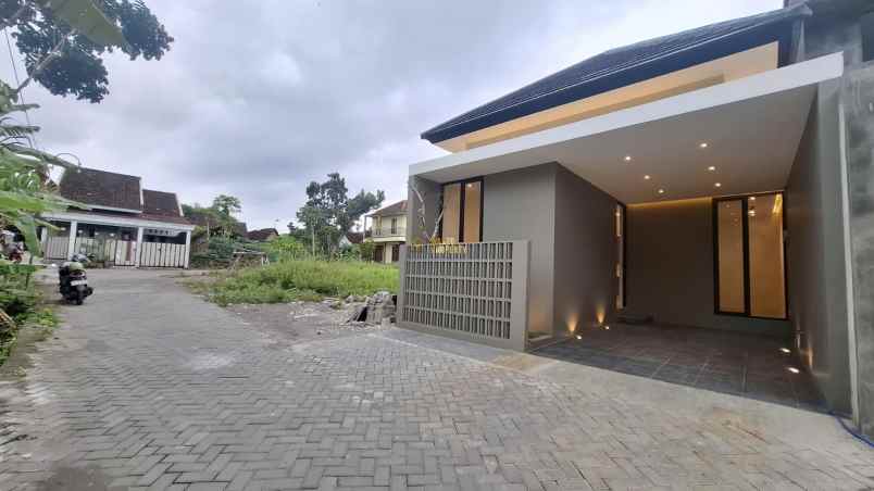 dijual rumah sardonoharjo ngaglik