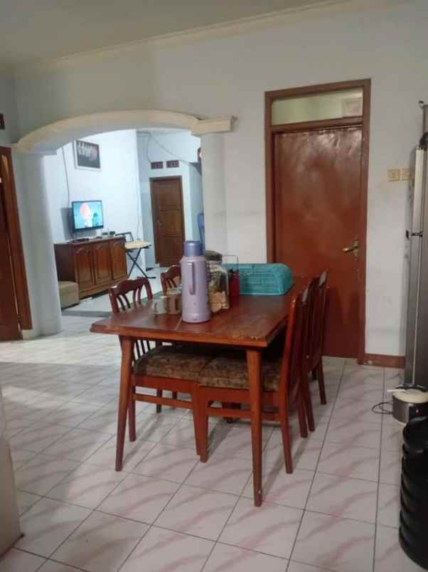 dijual rumah sari indah babakan sari