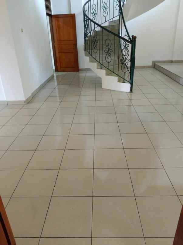 dijual rumah sarijadi pasteur bandung utara