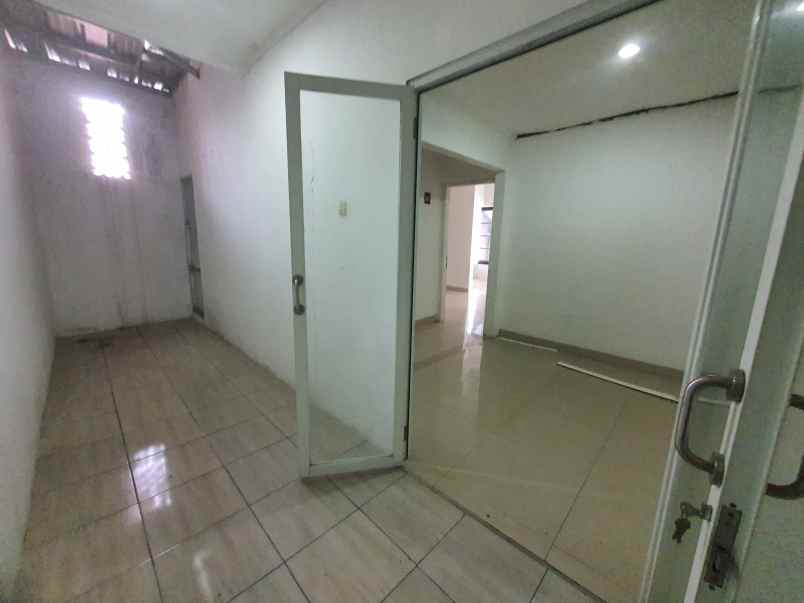 dijual rumah sawah lama ciputat