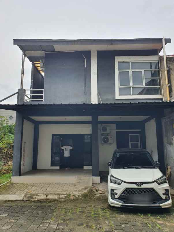 dijual rumah sawah lama ciputat