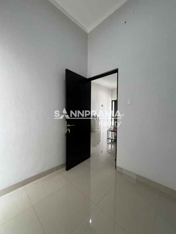 dijual rumah sawangan
