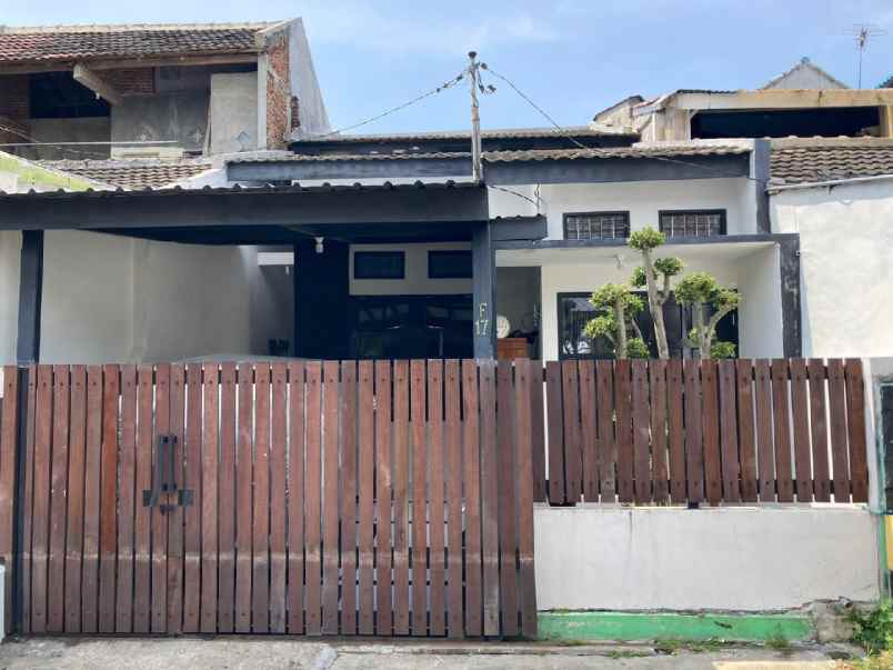 dijual rumah sawojajar