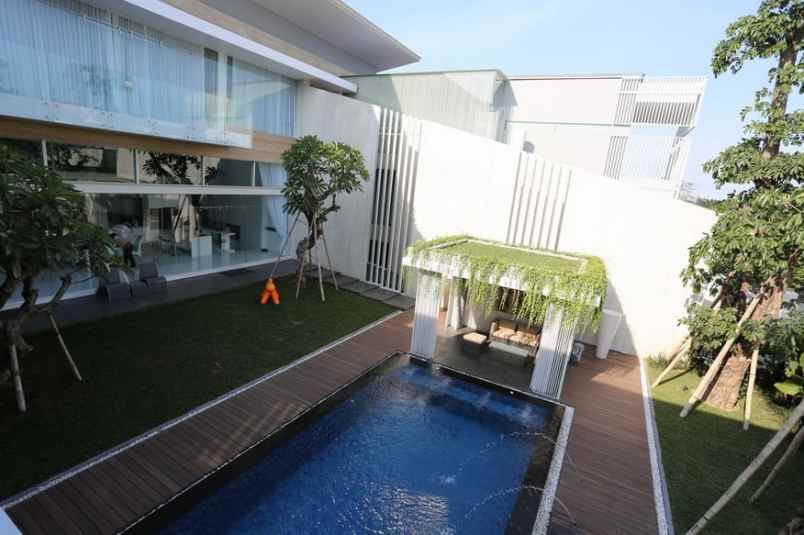 dijual rumah selat golf citraland