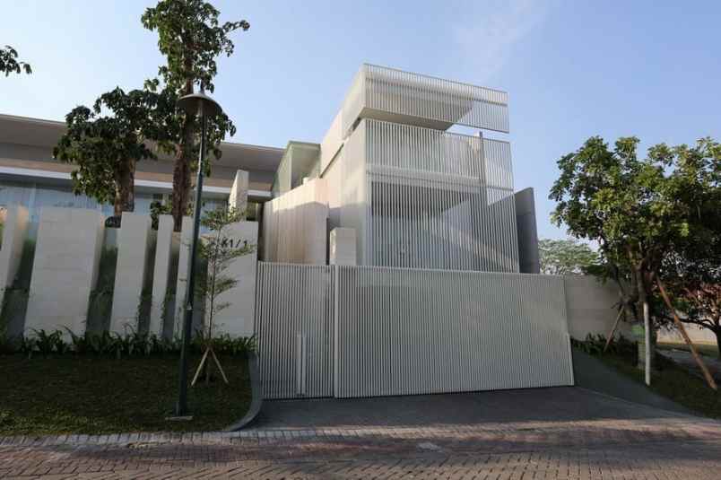 dijual rumah selat golf citraland
