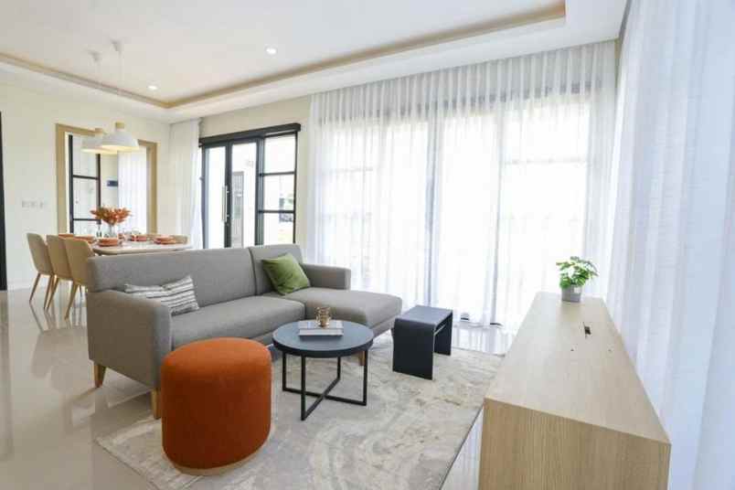 dijual rumah serena hill