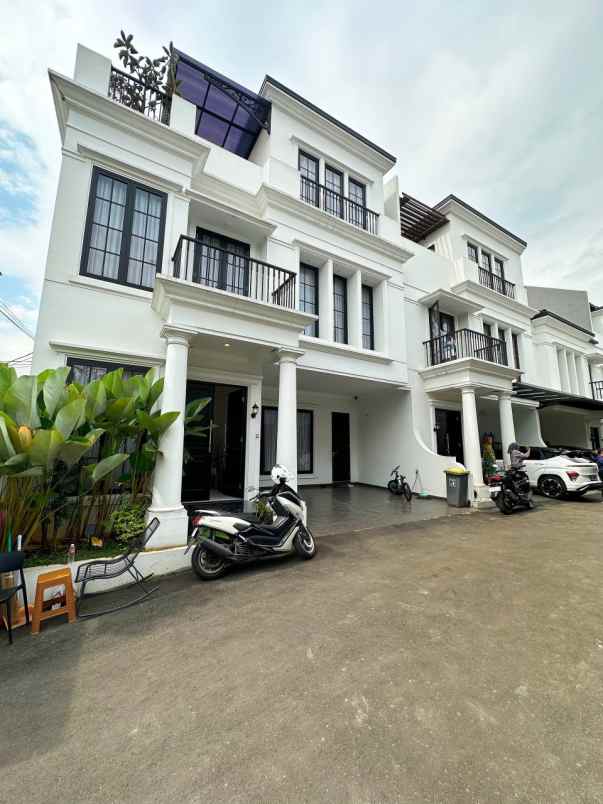 dijual rumah setu cipayung
