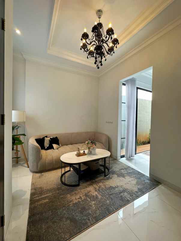 dijual rumah setu cipayung