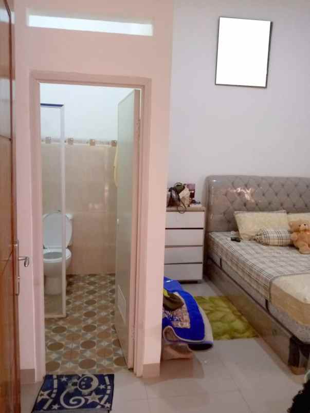 dijual rumah siap huni dalam cluster depok