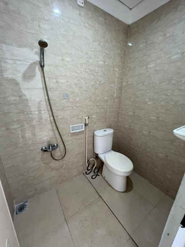 dijual rumah siaphuni di metland menteng dalam cluster