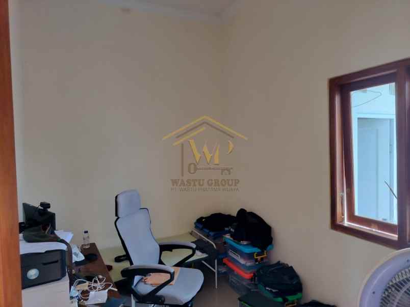 dijual rumah sidoluhur