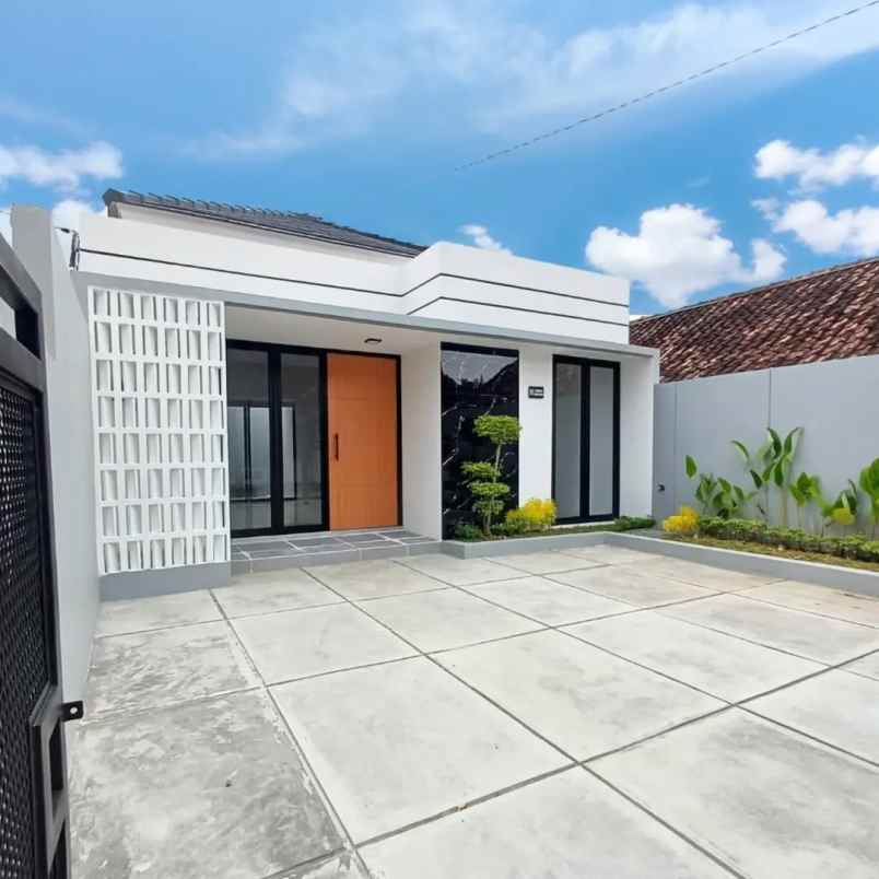 dijual rumah sleman city hall