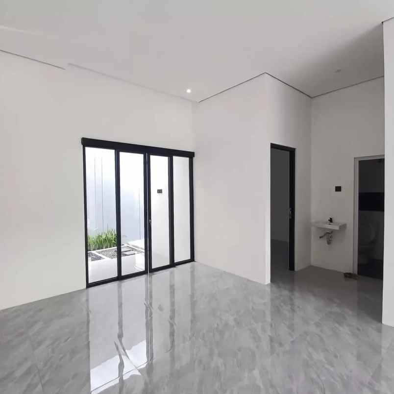 dijual rumah sleman city hall