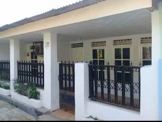 dijual rumah strategis