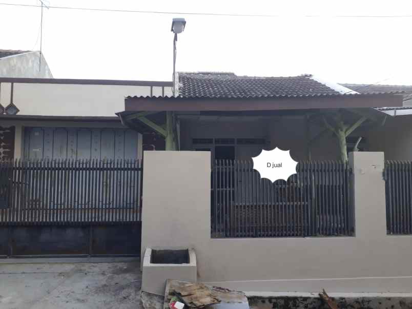 dijual rumah strategis