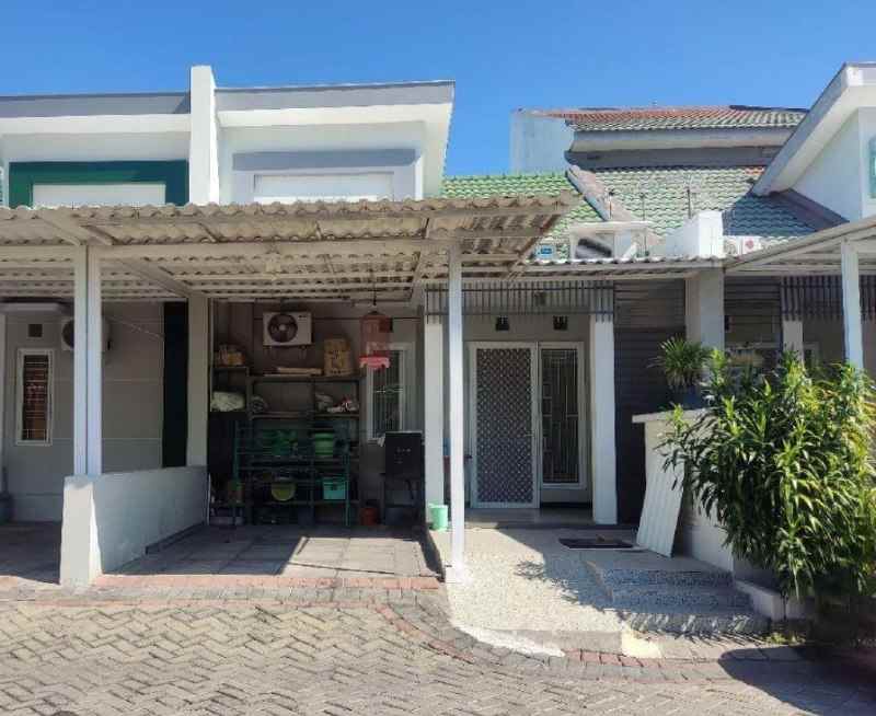 dijual rumah sukolilo dian regency