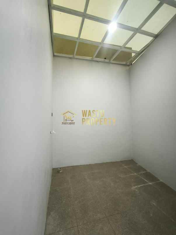 dijual rumah sumberadi