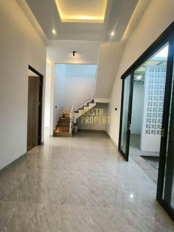 dijual rumah sumberadi