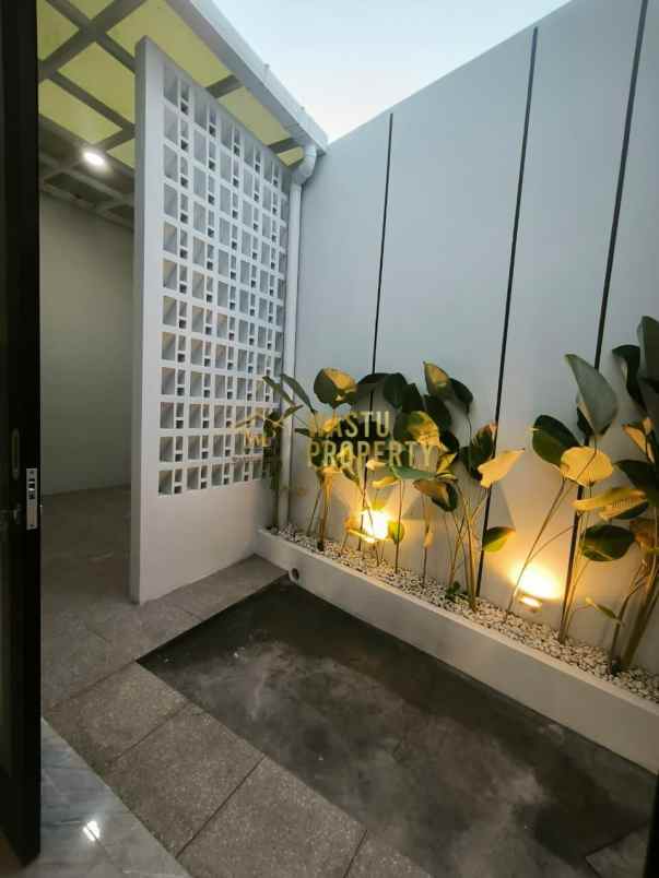 dijual rumah sumberadi